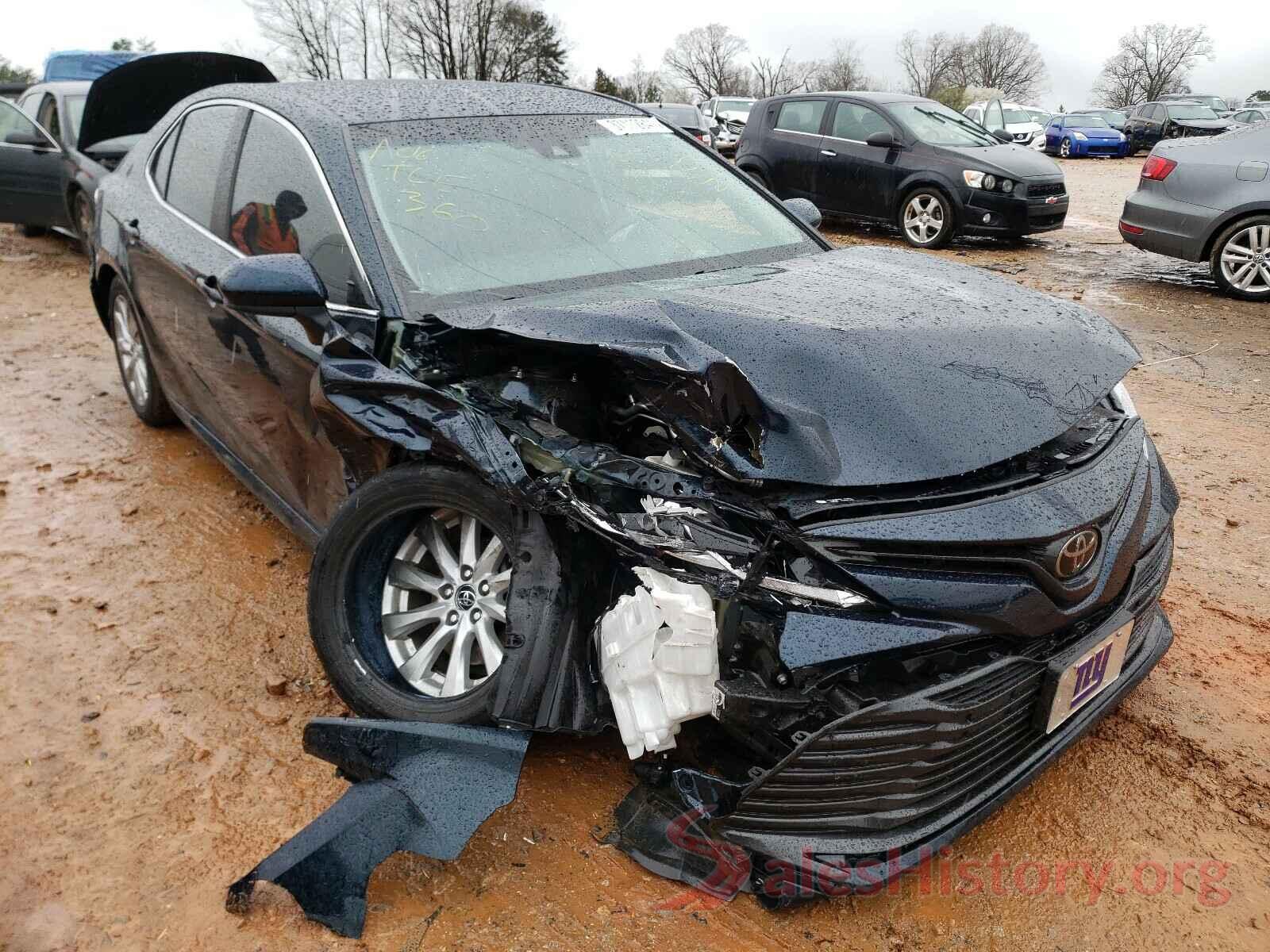 4T1B11HK3JU598690 2018 TOYOTA CAMRY