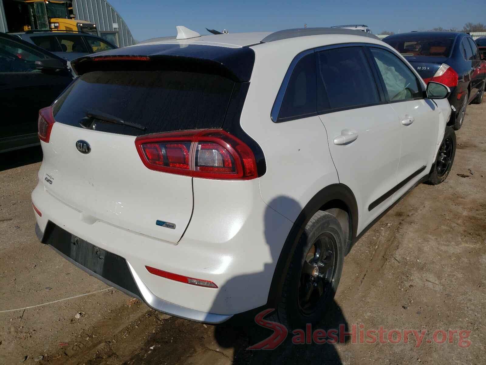 KNDCB3LC7J5172061 2018 KIA NIRO