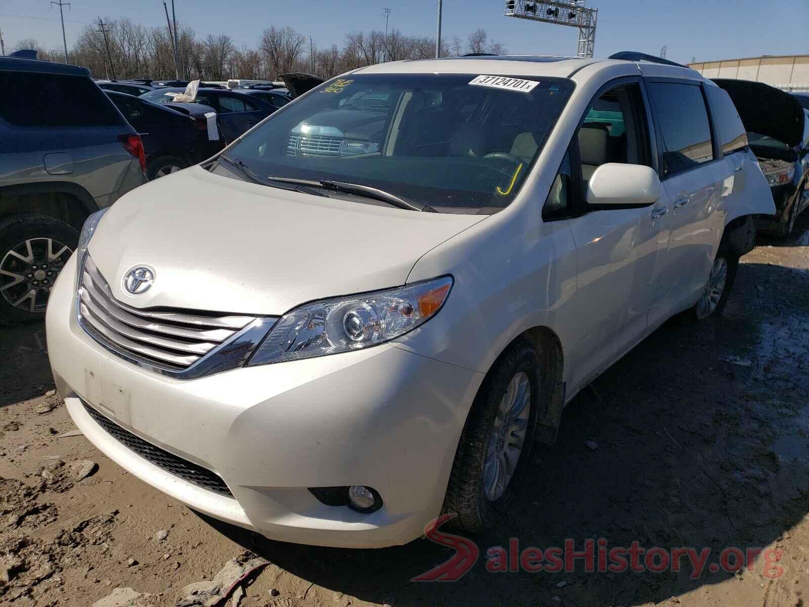 5TDYZ3DC8HS871462 2017 TOYOTA SIENNA