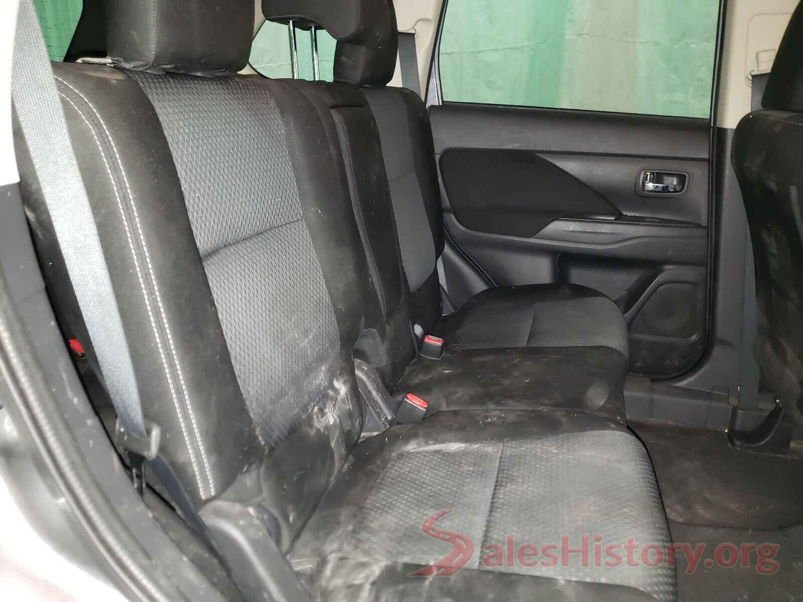 JA4AZ3A32JJ002455 2018 MITSUBISHI OUTLANDER