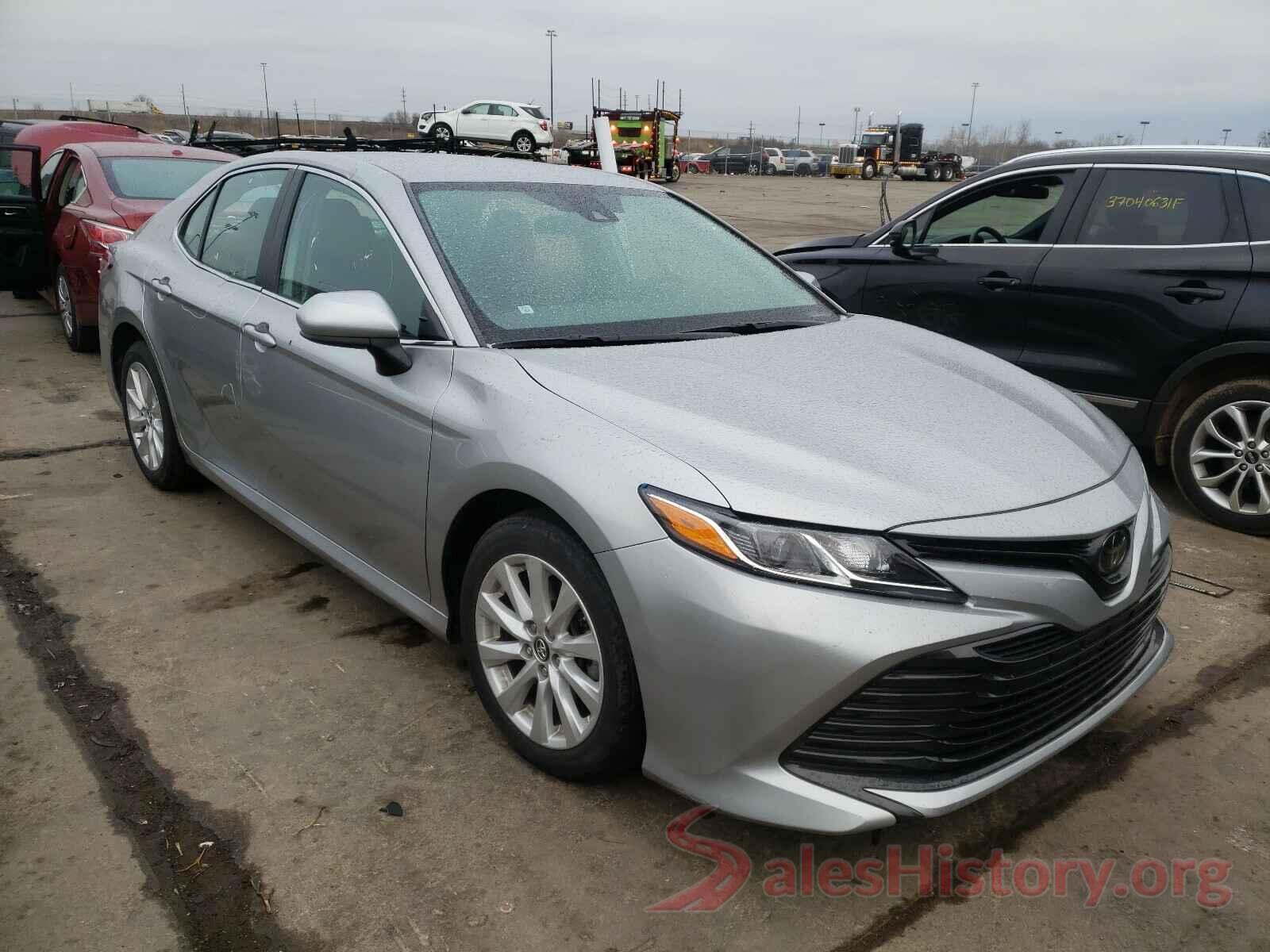 4T1B11HK5KU261844 2019 TOYOTA CAMRY