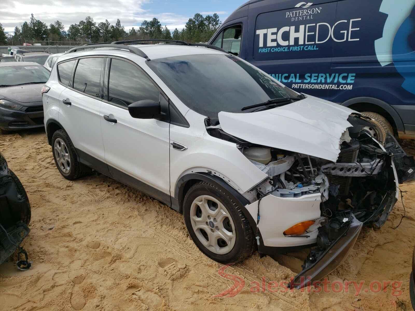 1FMCU0F72JUB17607 2018 FORD ESCAPE