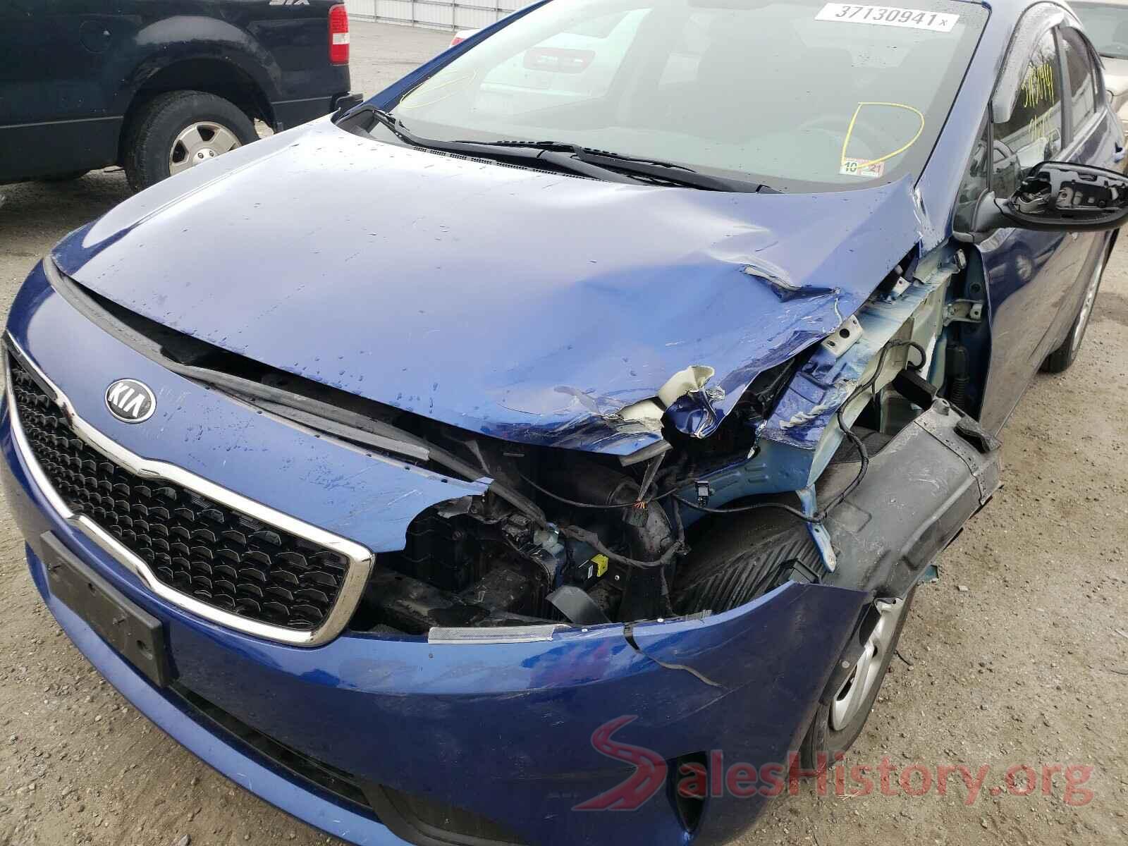 3KPFK4A7XJE167255 2018 KIA FORTE