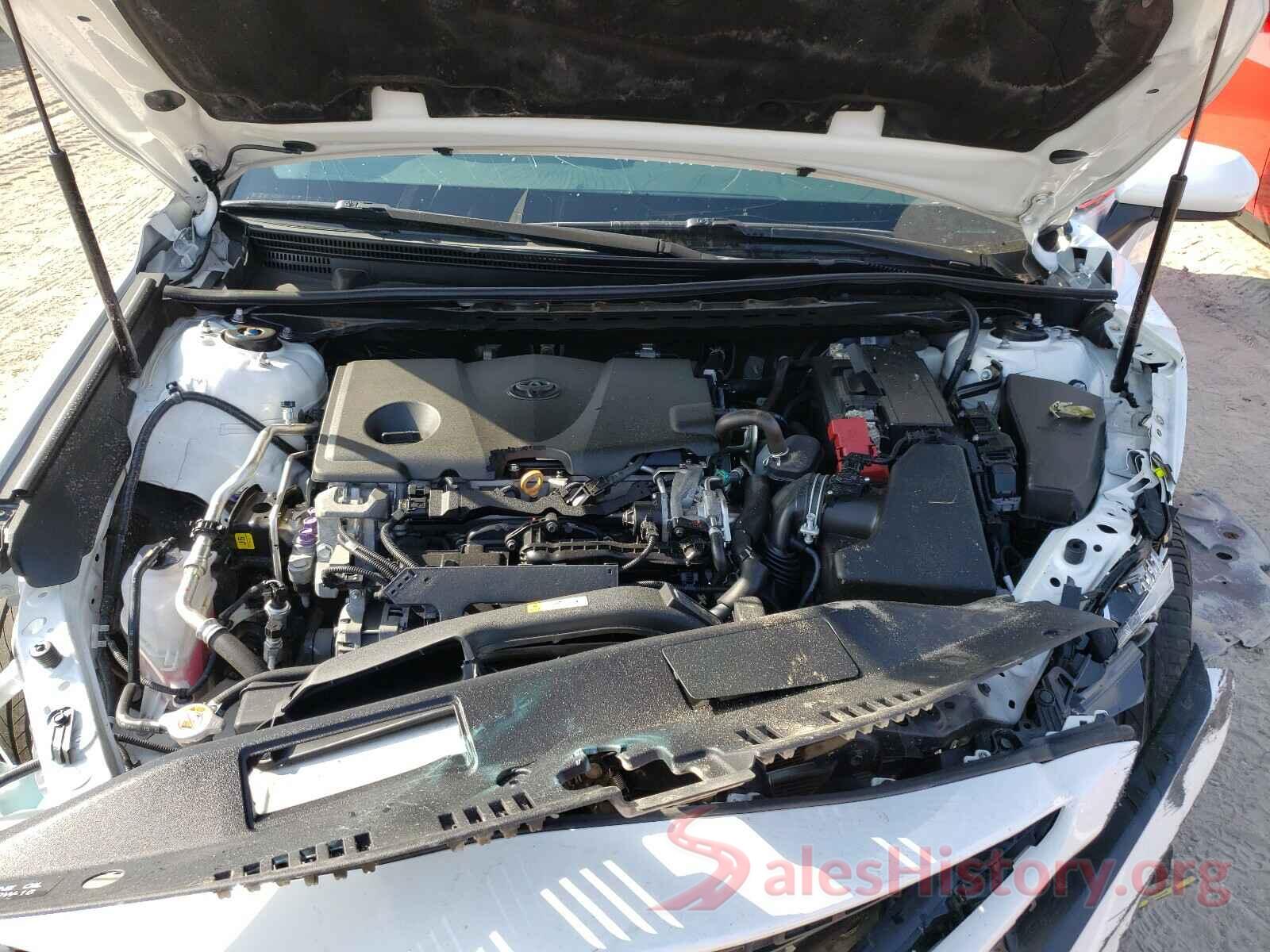 4T1B11HK8JU619789 2018 TOYOTA CAMRY