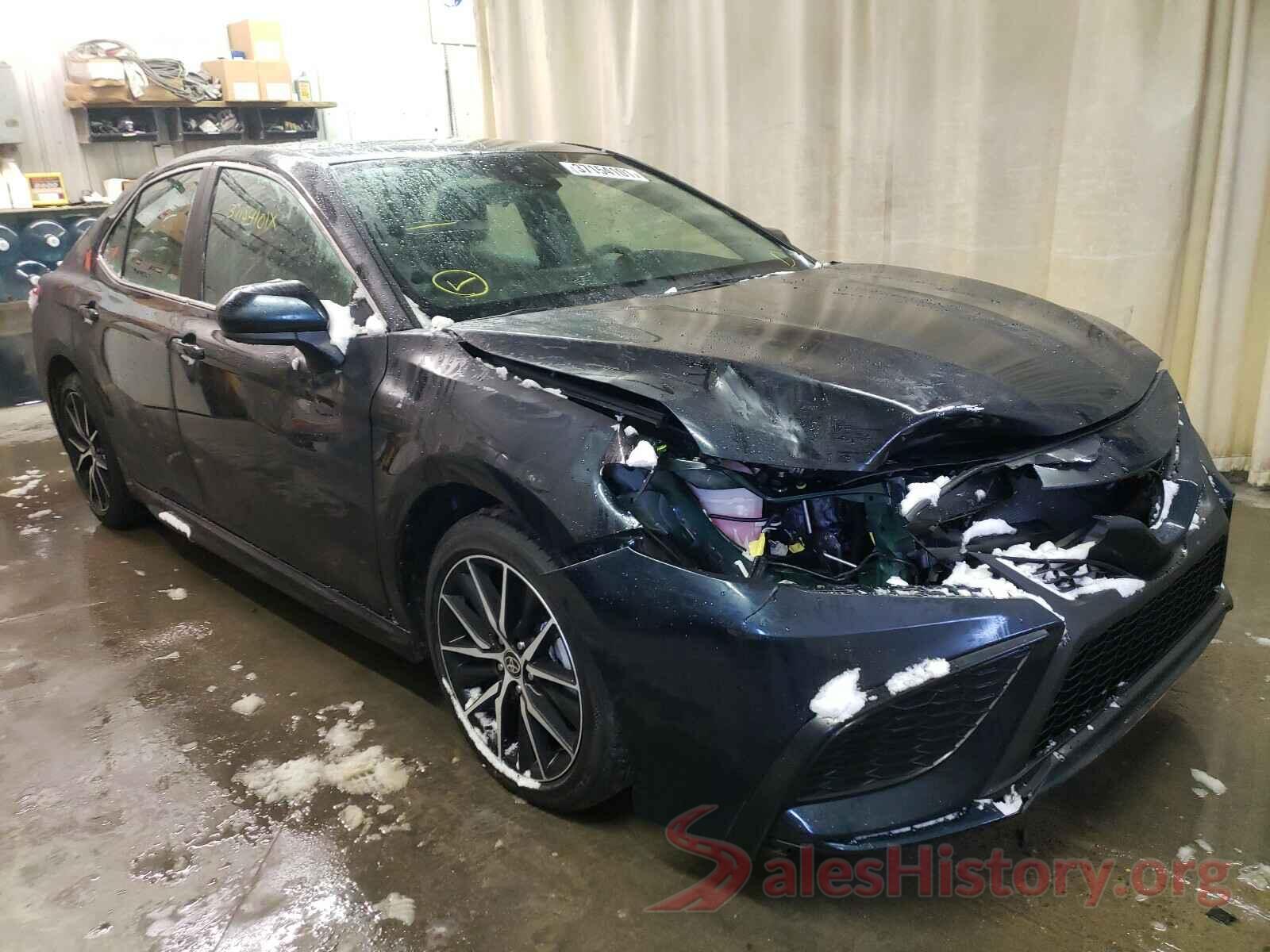 4T1G11AK9MU425924 2021 TOYOTA CAMRY