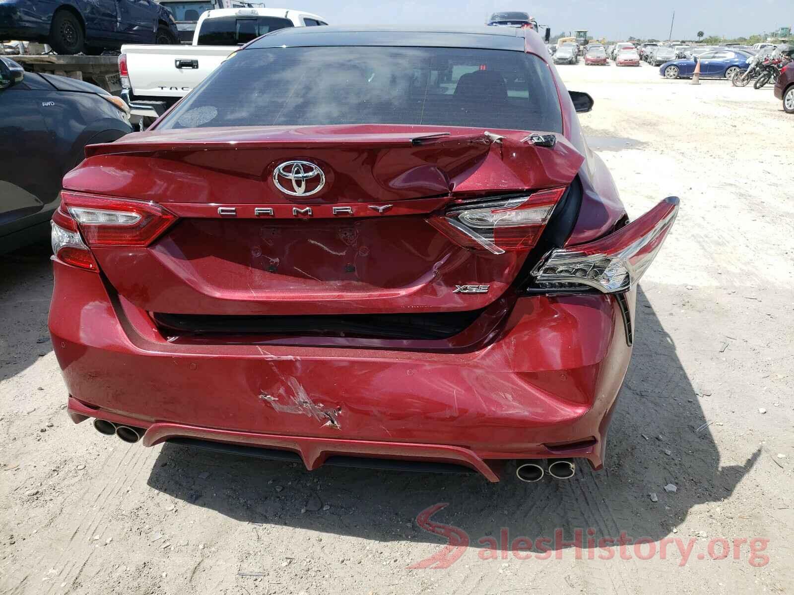 4T1B61HK8JU563595 2018 TOYOTA CAMRY