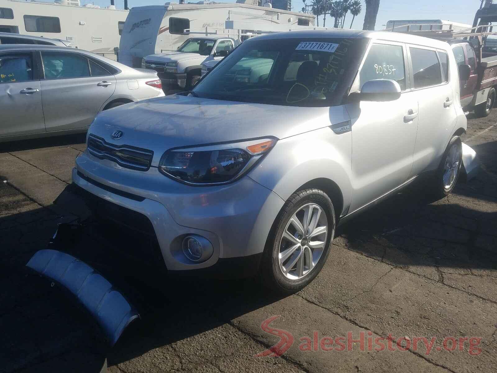 KNDJP3A54J7511733 2018 KIA SOUL