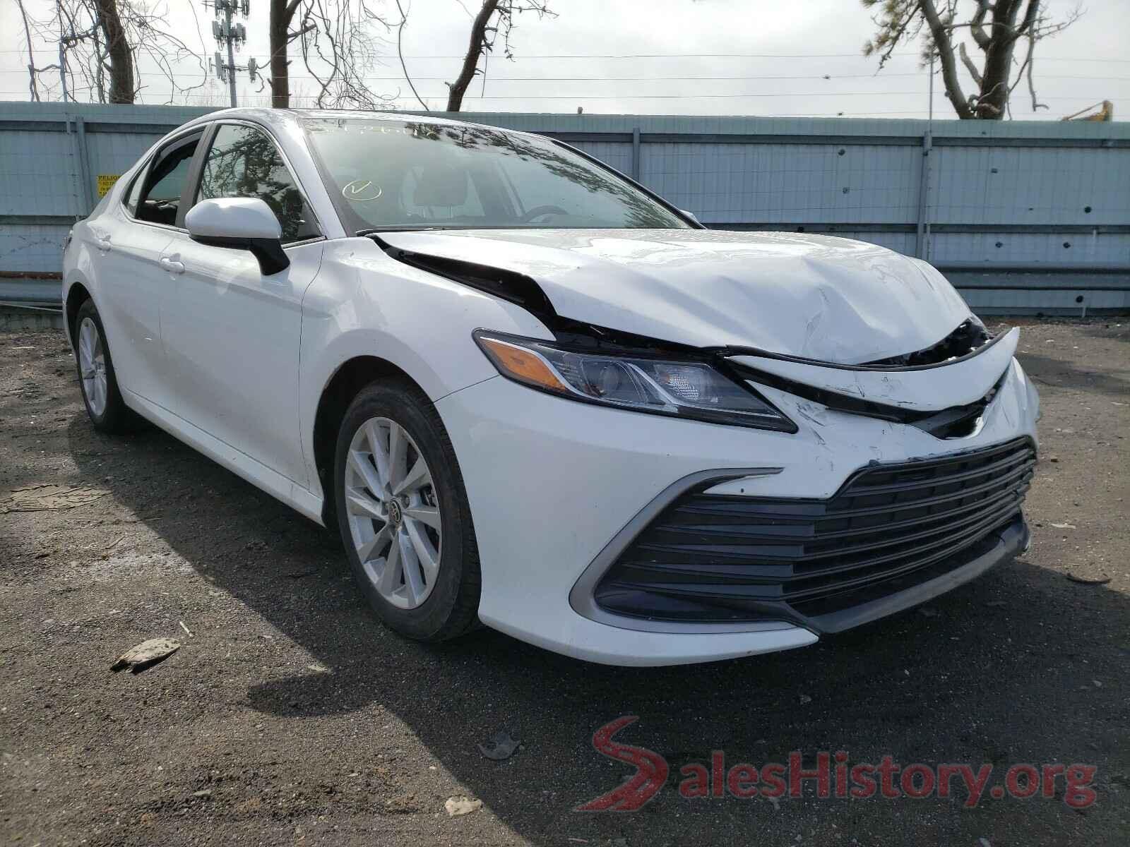 4T1C11AK5MU518793 2021 TOYOTA CAMRY