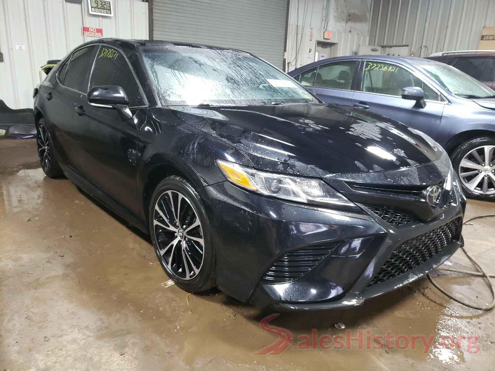 JTNB11HK4J3042281 2018 TOYOTA CAMRY