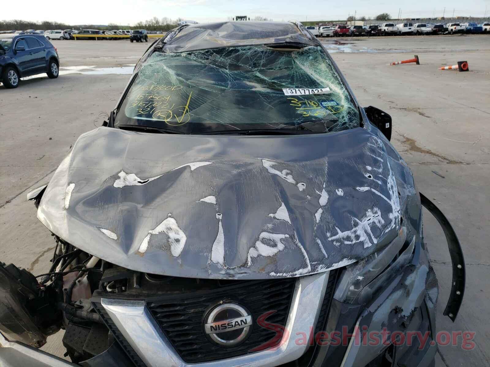 KNMAT2MT9JP518404 2018 NISSAN ROGUE