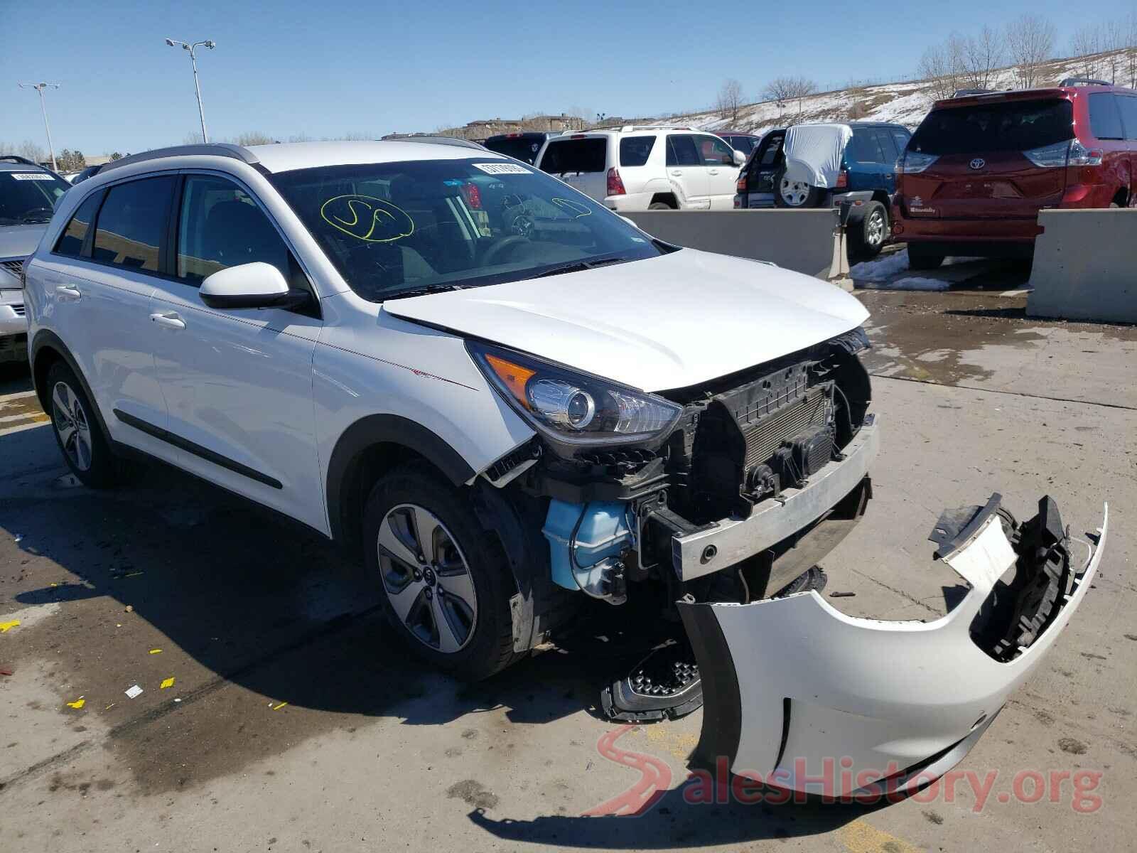 KNDCB3LC9K5233086 2019 KIA NIRO