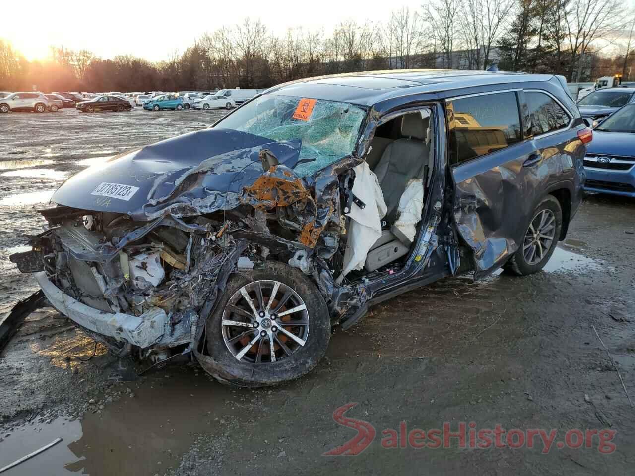 5TDJZRFH5JS853214 2018 TOYOTA HIGHLANDER