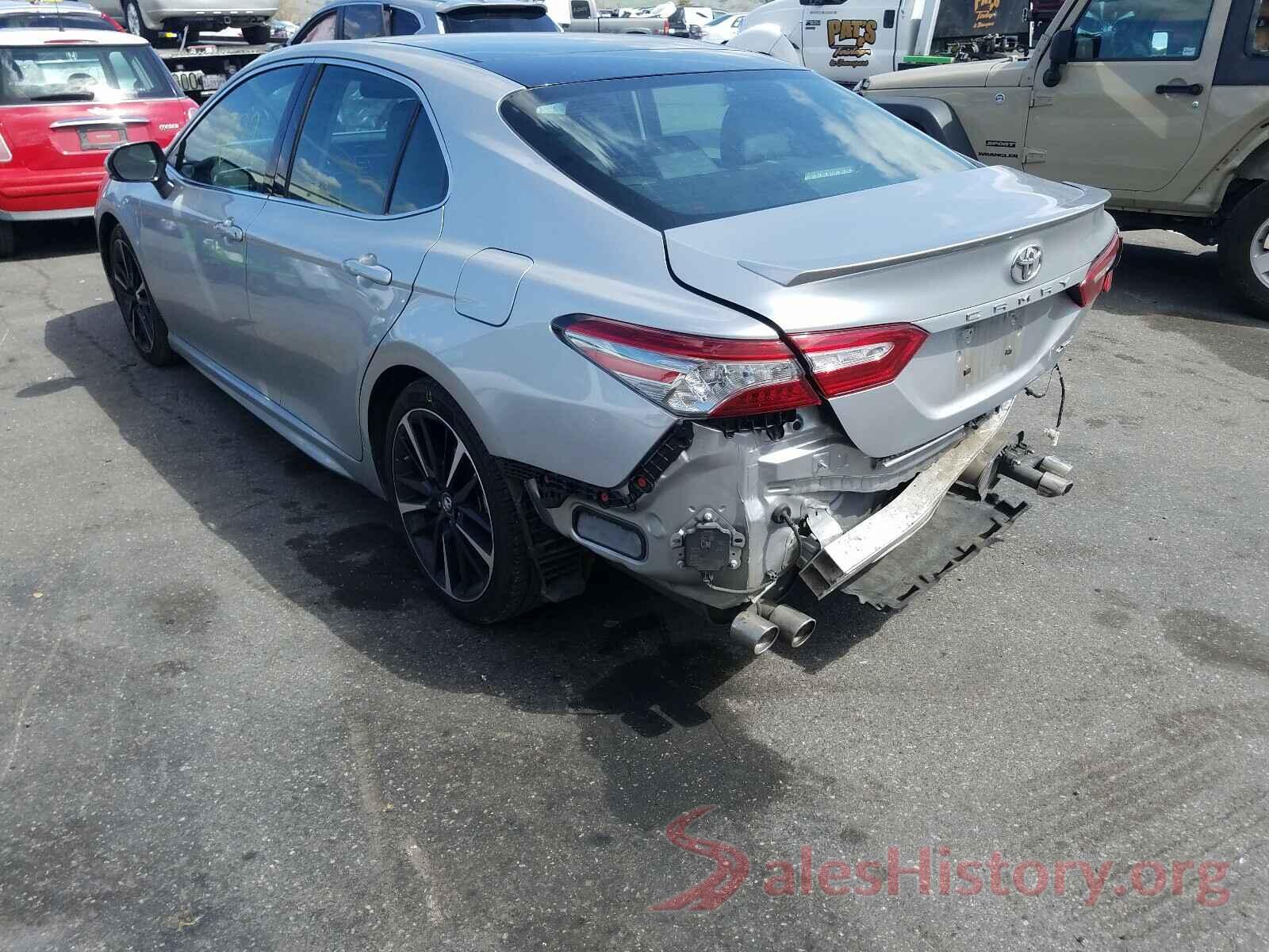 4T1B61HK0JU518599 2018 TOYOTA CAMRY