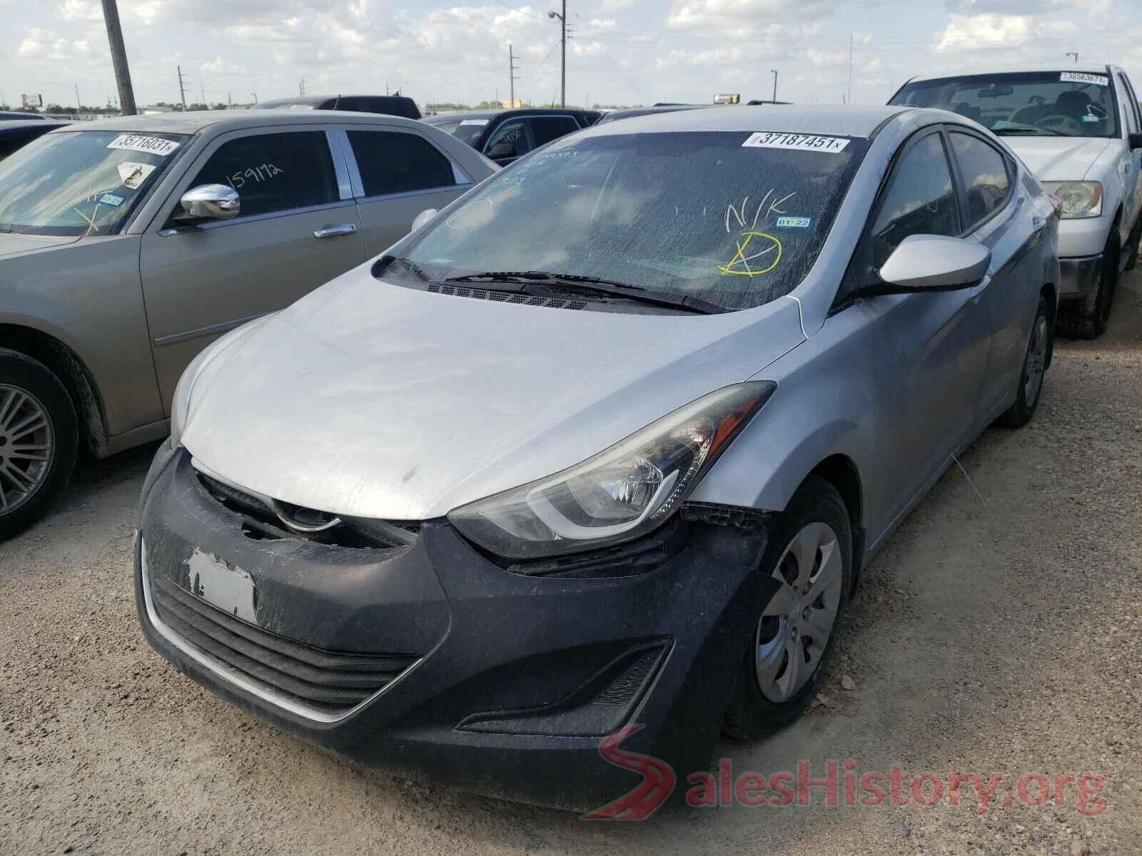 5NPDH4AE5GH670393 2016 HYUNDAI ELANTRA