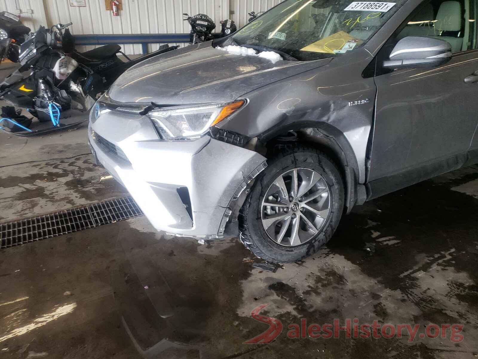 JTMRJREV9HD083641 2017 TOYOTA RAV4