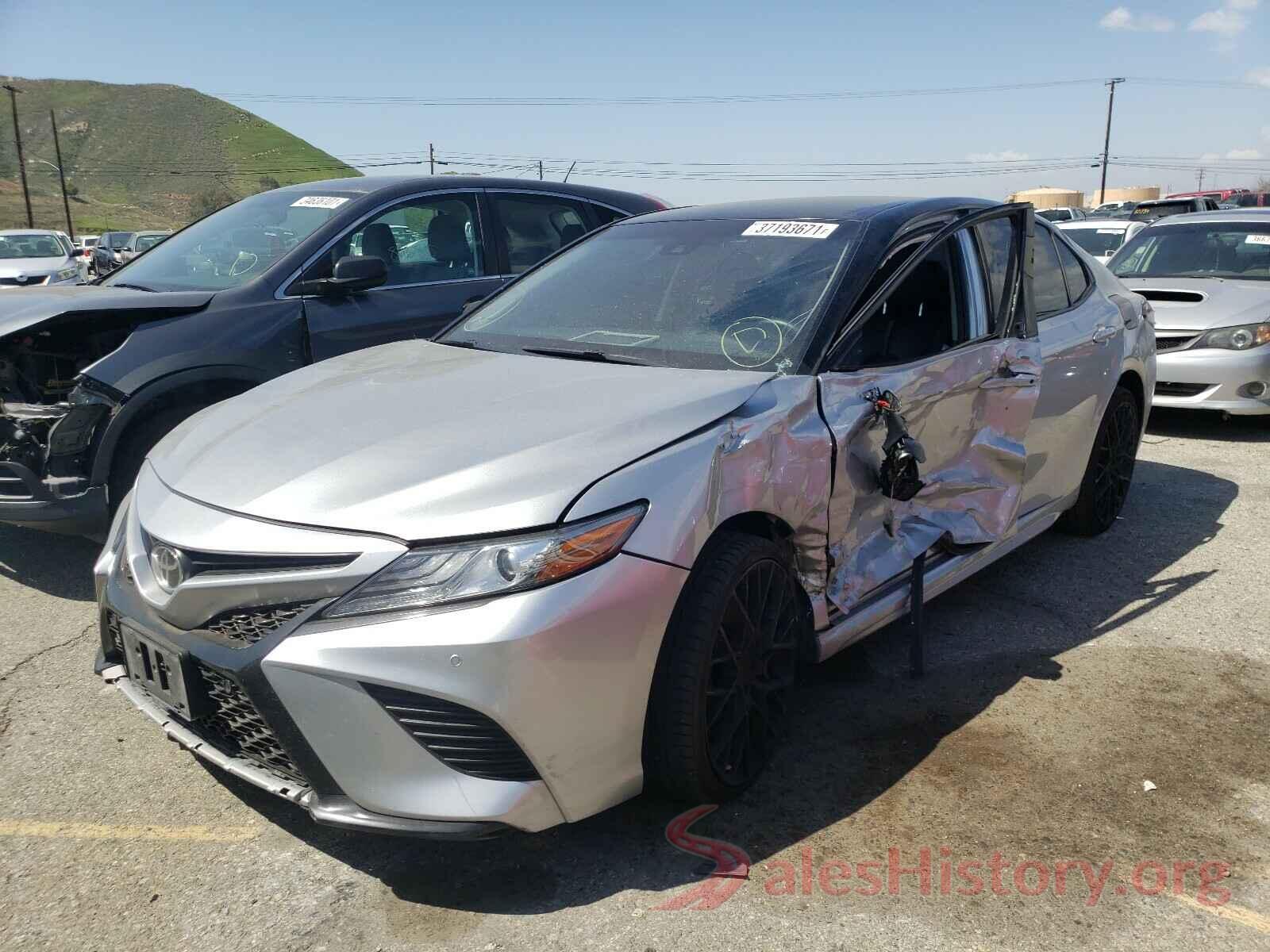 4T1B61HK2JU049841 2018 TOYOTA CAMRY