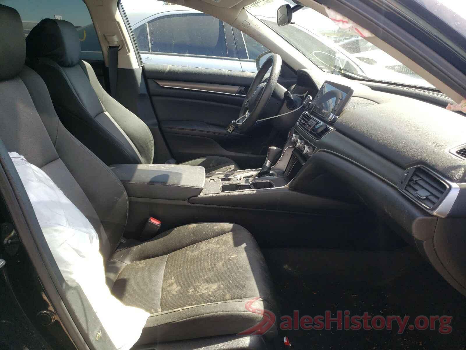 1HGCV1F17KA132465 2019 HONDA ACCORD