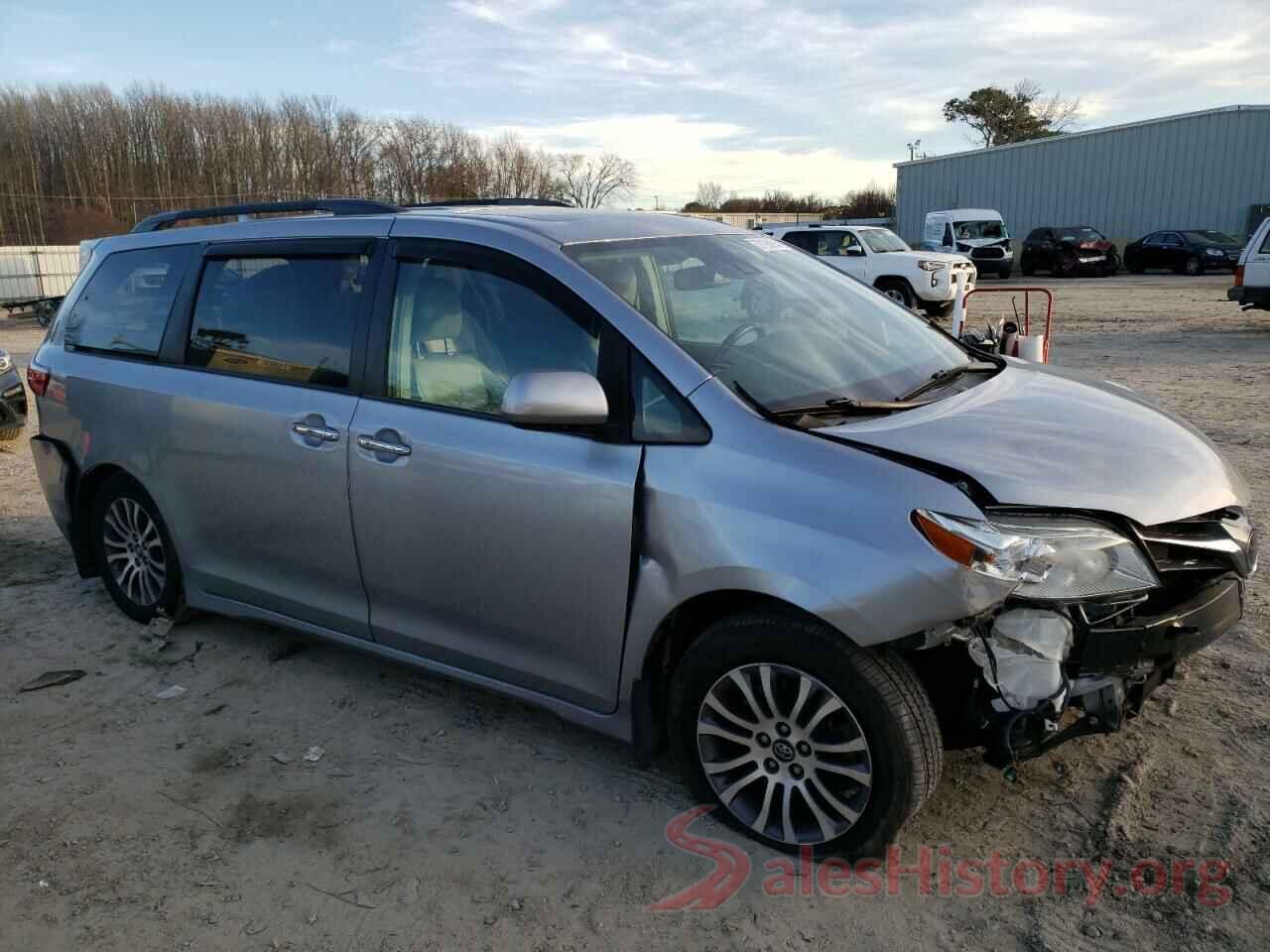 5TDYZ3DC3JS901375 2018 TOYOTA SIENNA