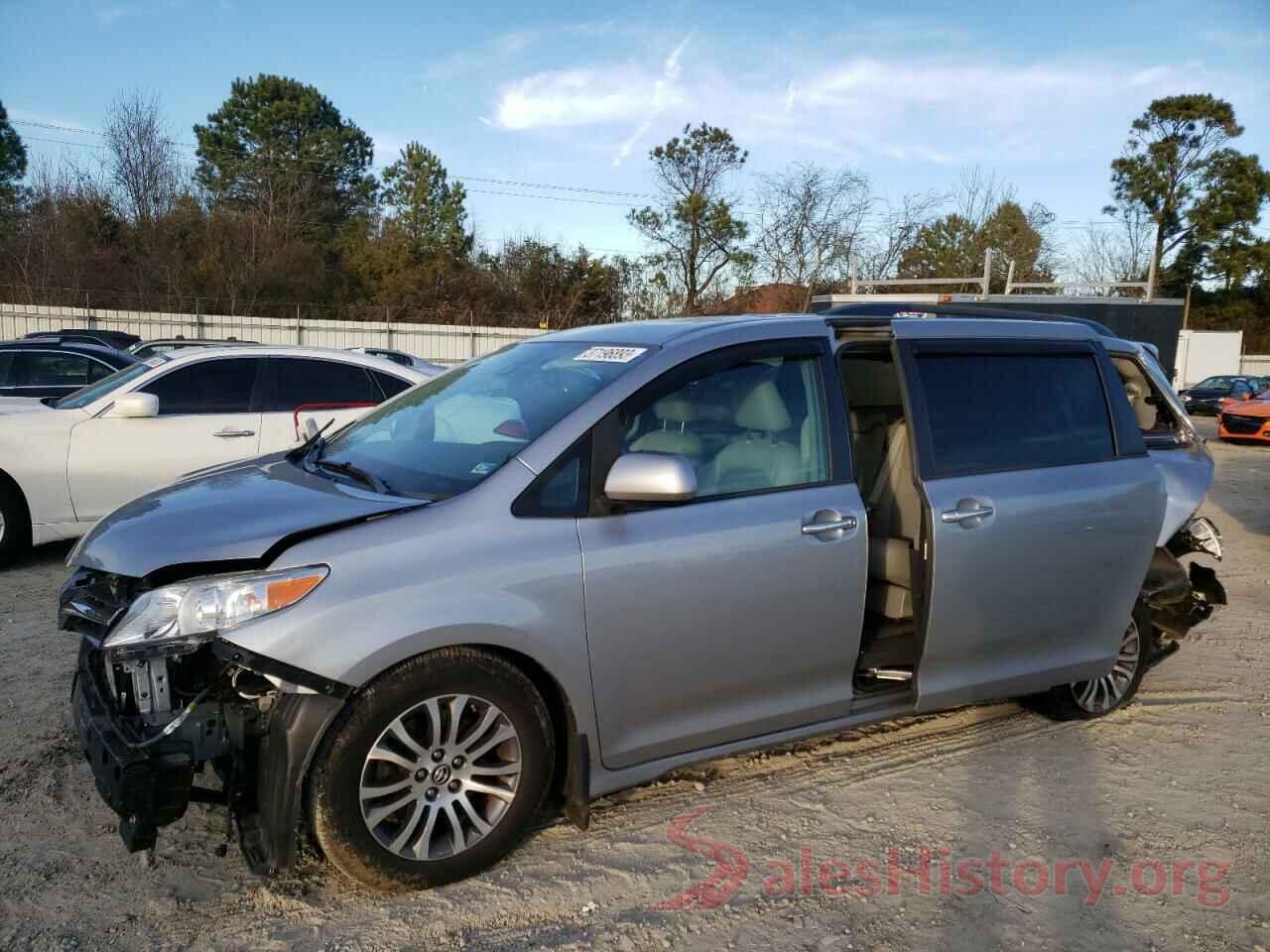 5TDYZ3DC3JS901375 2018 TOYOTA SIENNA