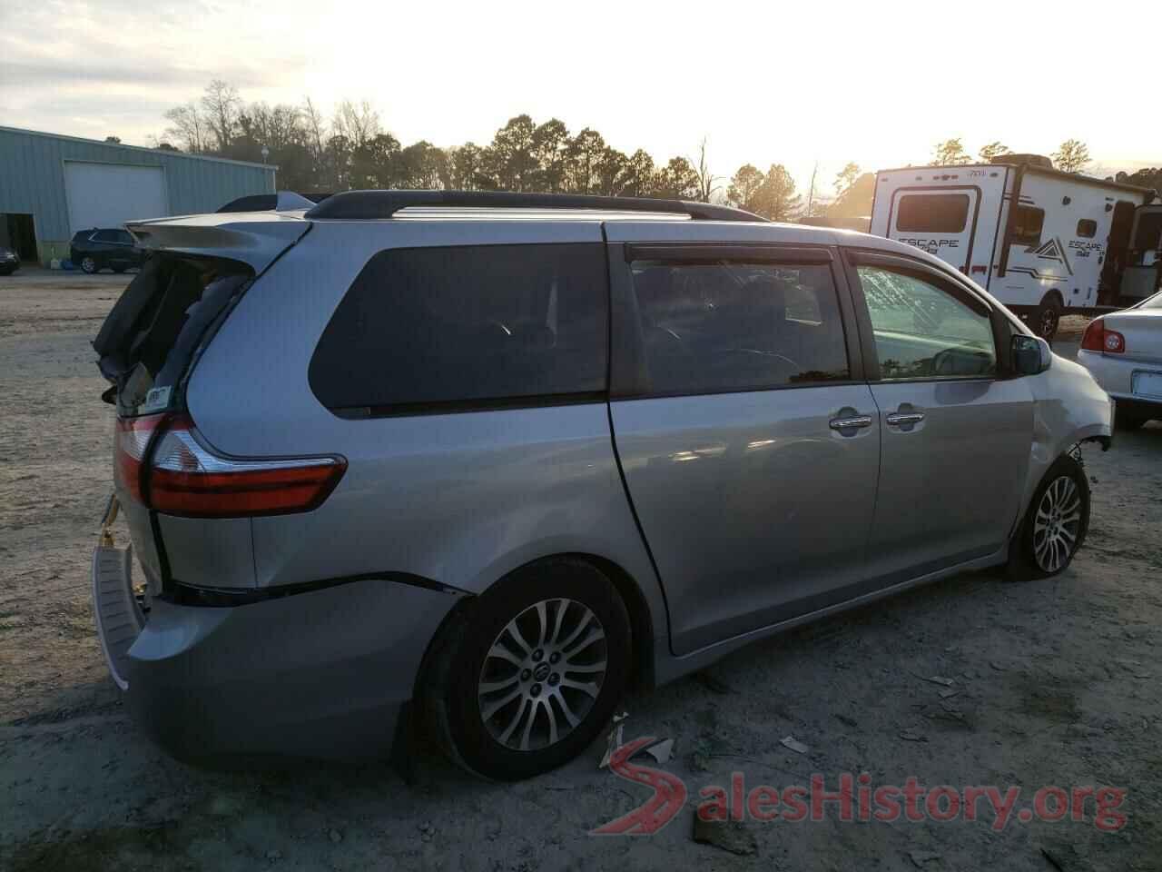 5TDYZ3DC3JS901375 2018 TOYOTA SIENNA