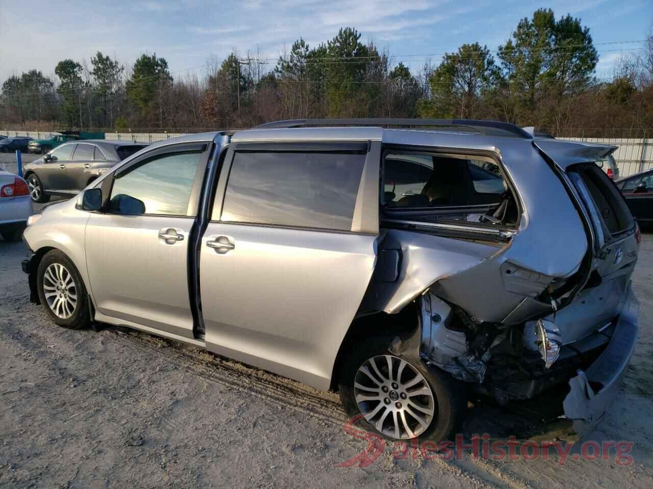 5TDYZ3DC3JS901375 2018 TOYOTA SIENNA