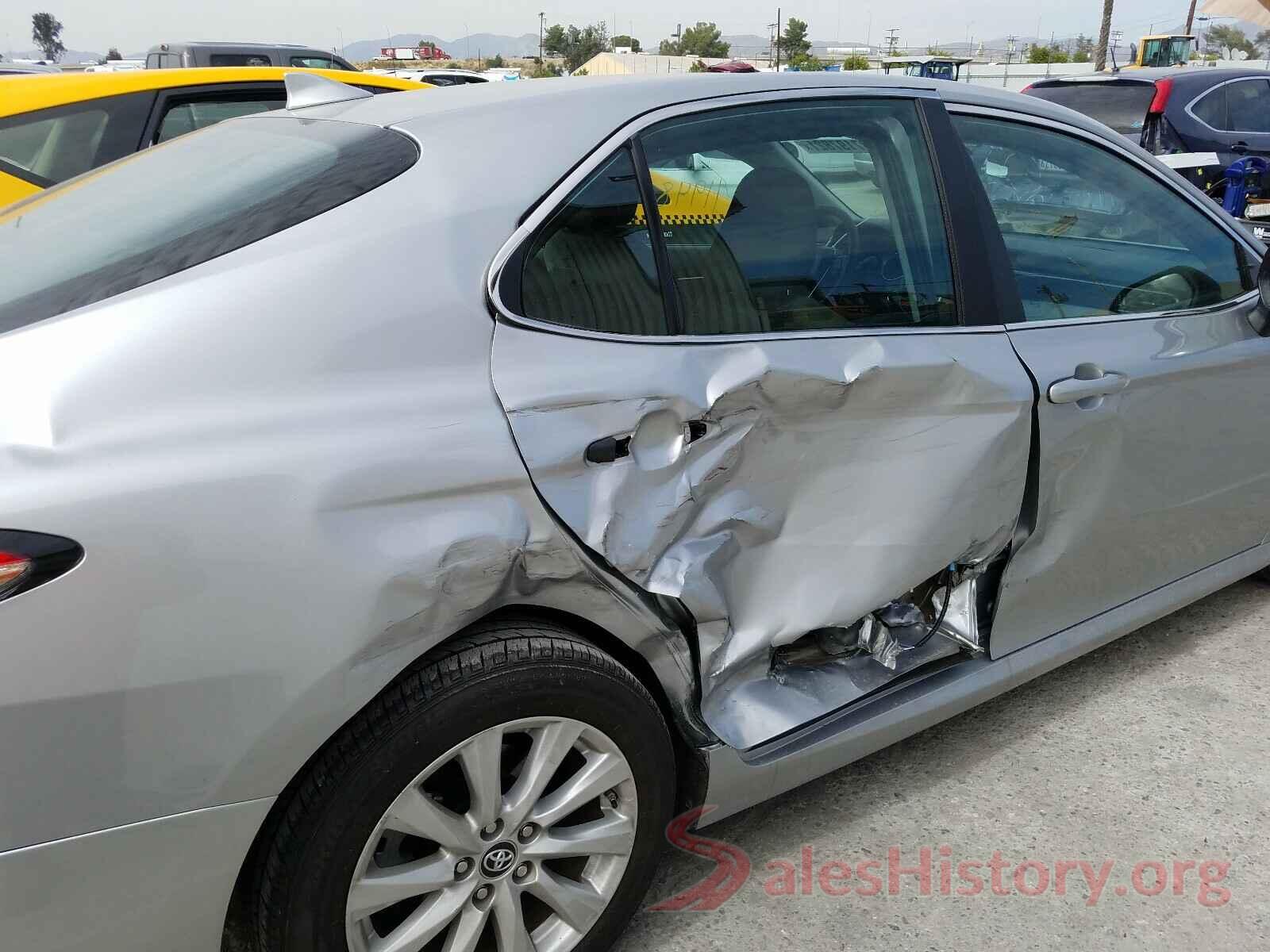 4T1B11HK8KU853304 2019 TOYOTA CAMRY