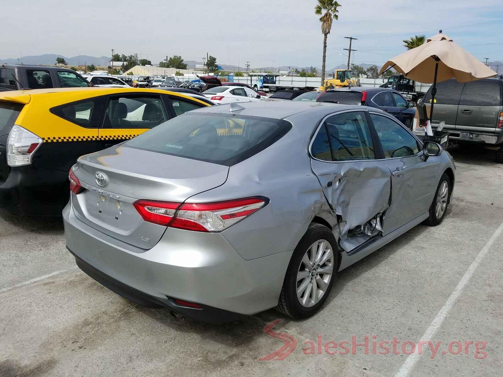 4T1B11HK8KU853304 2019 TOYOTA CAMRY