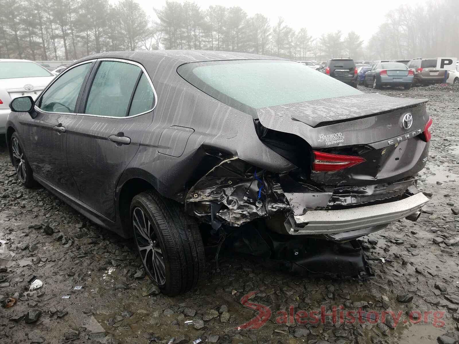 4T1B11HK1JU012262 2018 TOYOTA CAMRY