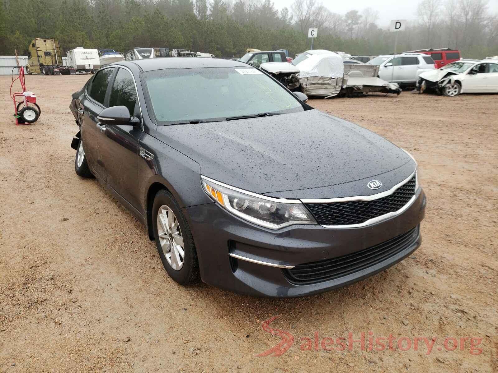 KNAGT4L3XH5163057 2017 KIA OPTIMA