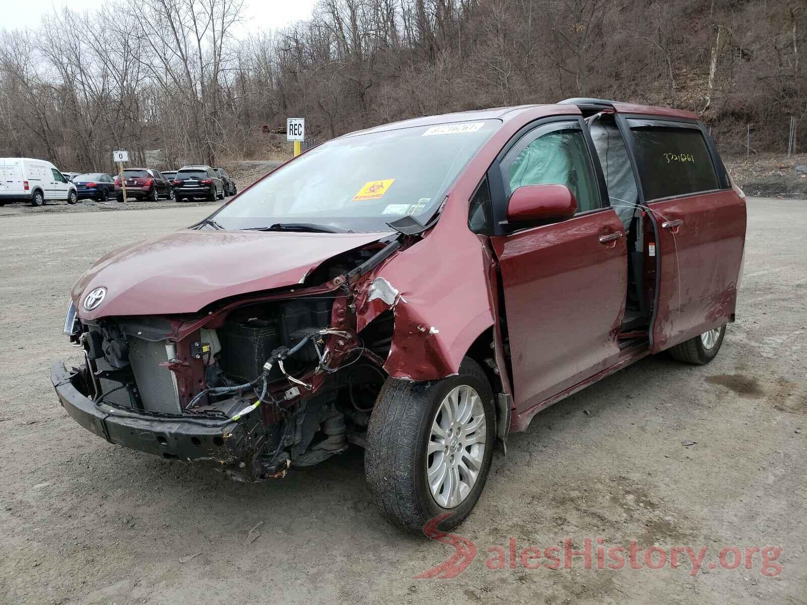 5TDYZ3DC7HS817781 2017 TOYOTA SIENNA