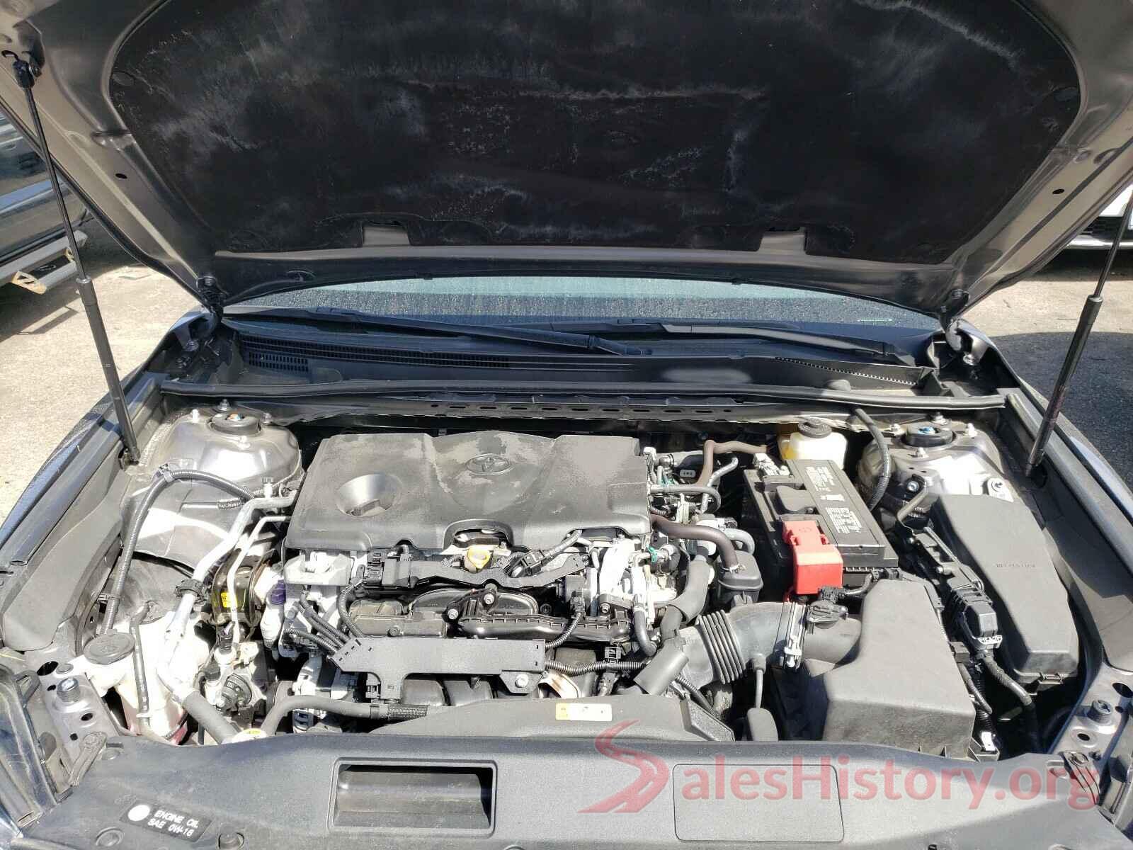 4T1B11HK2JU095765 2018 TOYOTA CAMRY