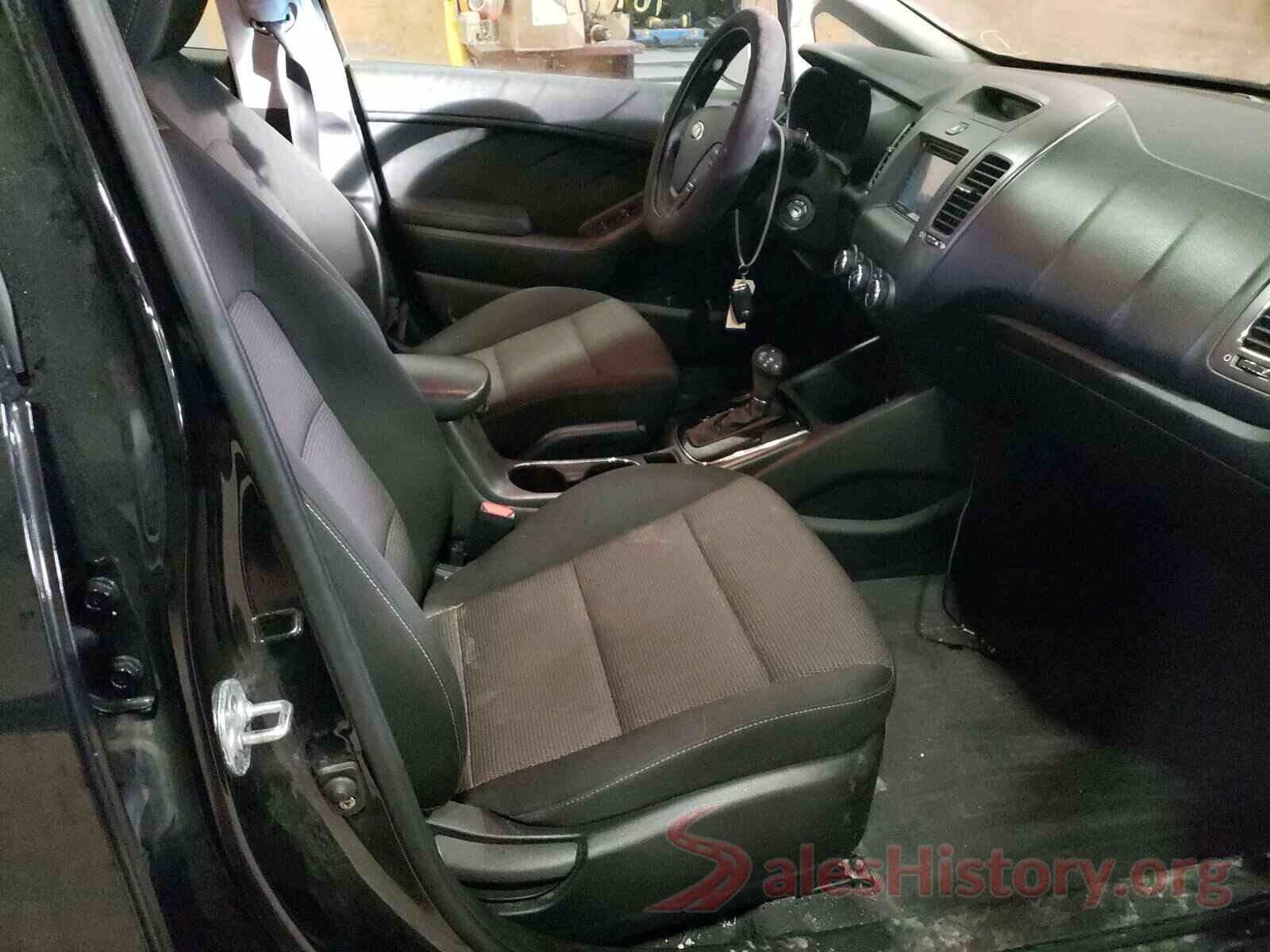 3KPFK4A75JE163680 2018 KIA FORTE