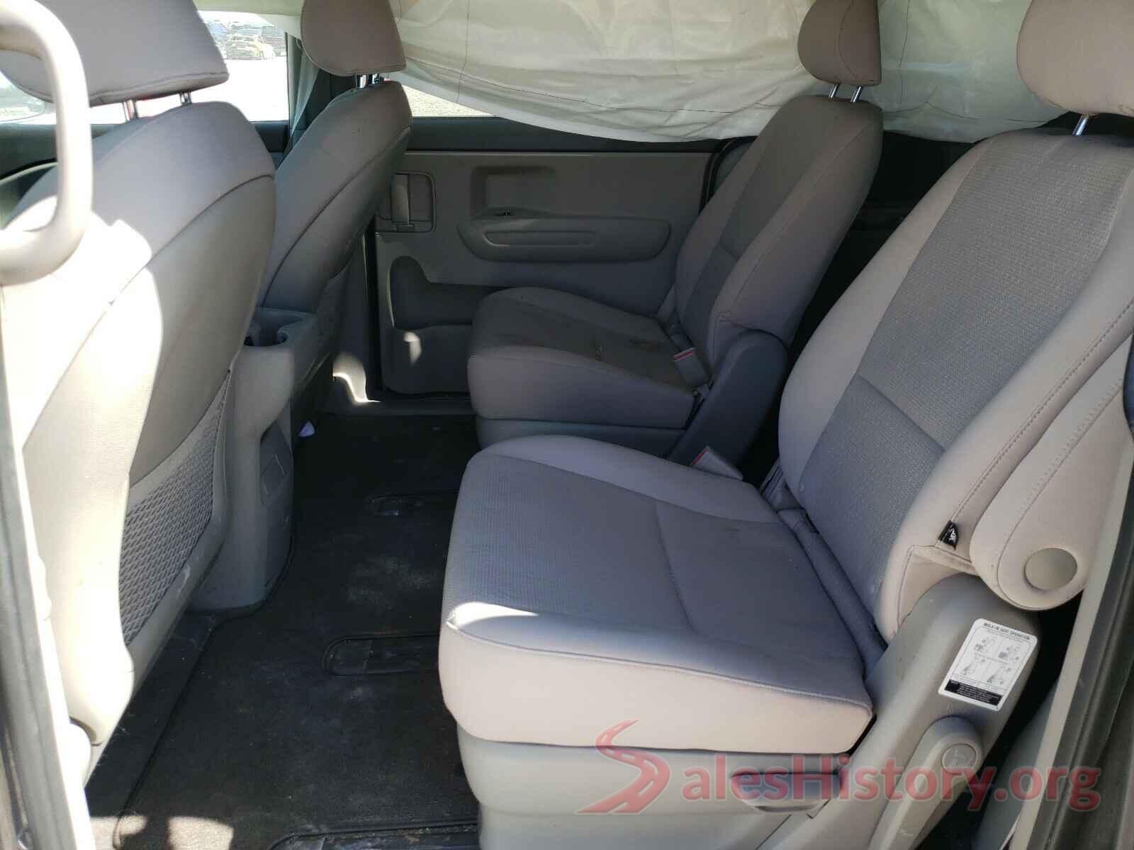 KNDMB5C14H6244661 2017 KIA SEDONA