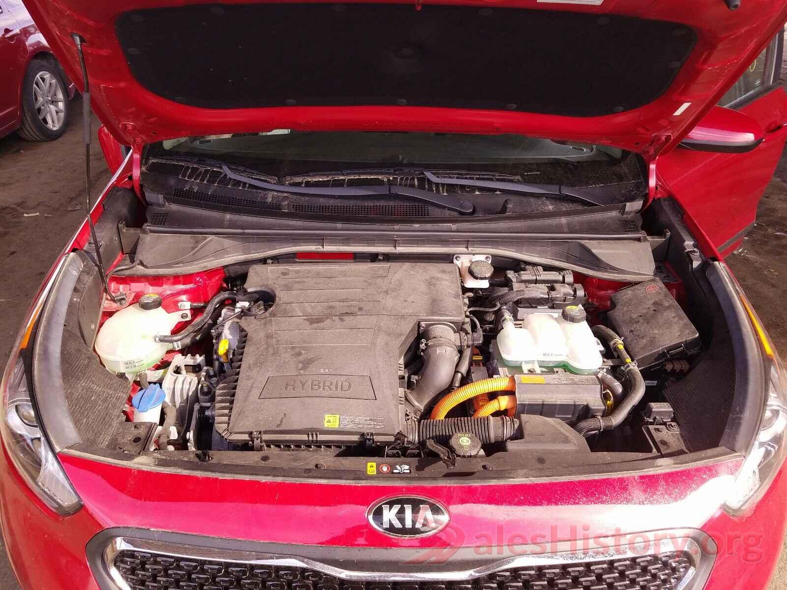 KNDCB3LC9H5042681 2017 KIA NIRO