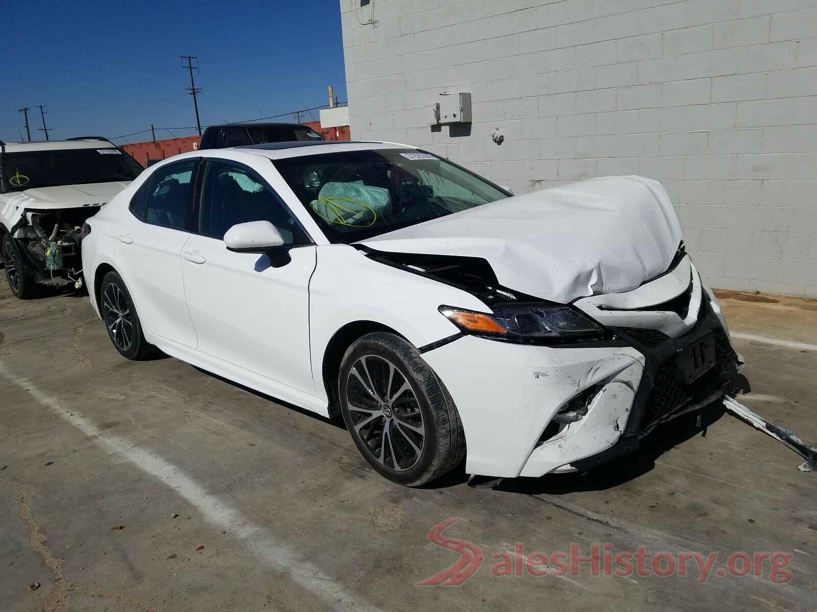 4T1B11HK1JU637454 2018 TOYOTA CAMRY