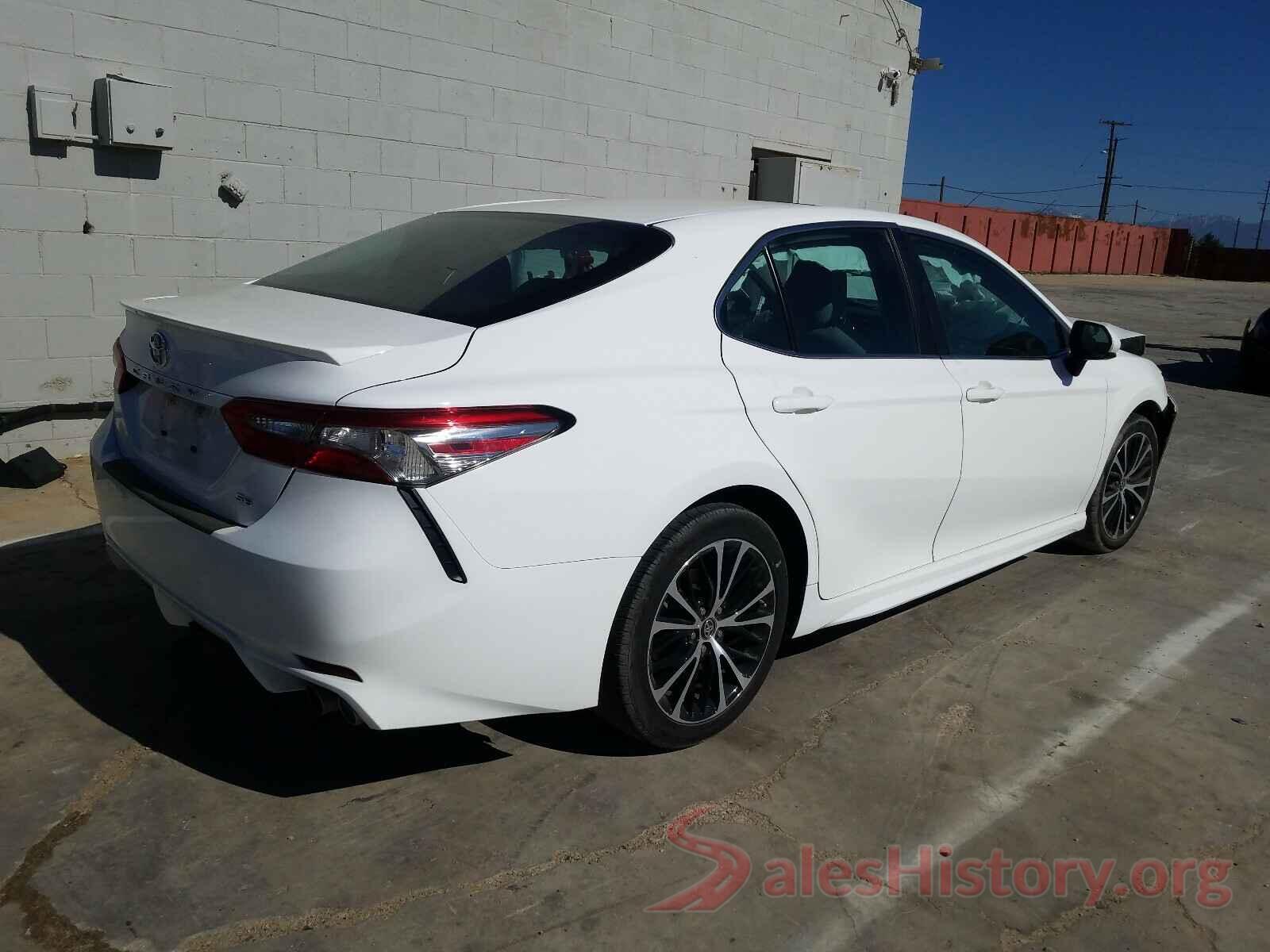 4T1B11HK1JU637454 2018 TOYOTA CAMRY