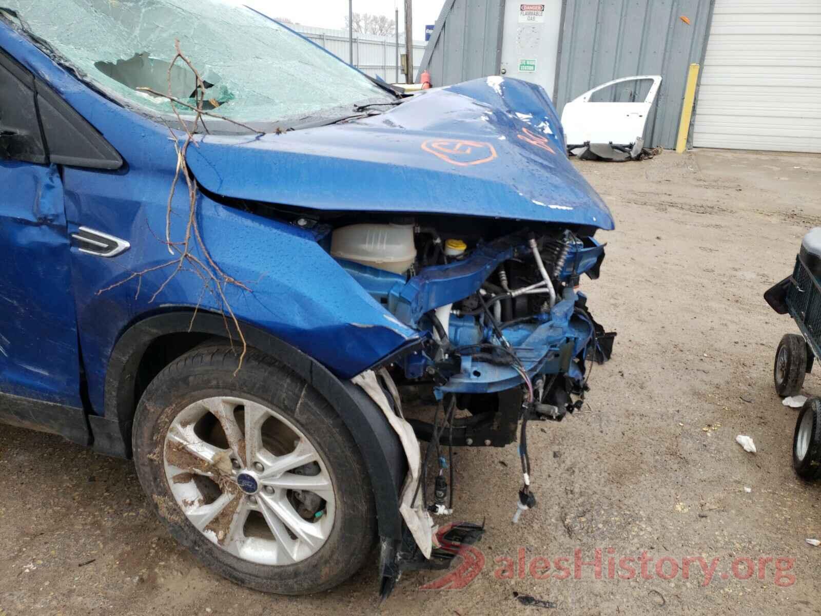 1FMCU9GD2JUB12187 2018 FORD ESCAPE