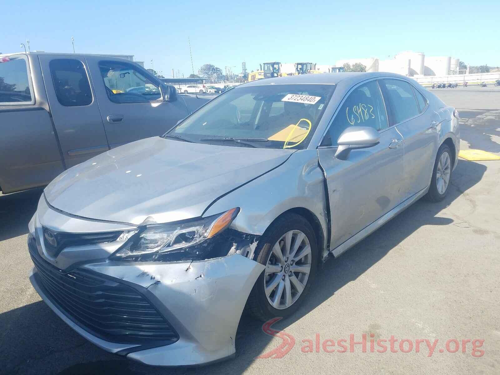 4T1B11HK5JU566484 2018 TOYOTA CAMRY