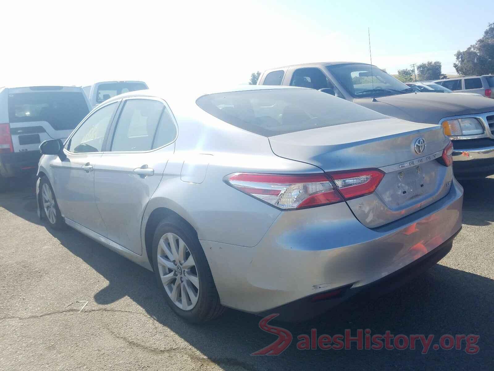 4T1B11HK5JU566484 2018 TOYOTA CAMRY