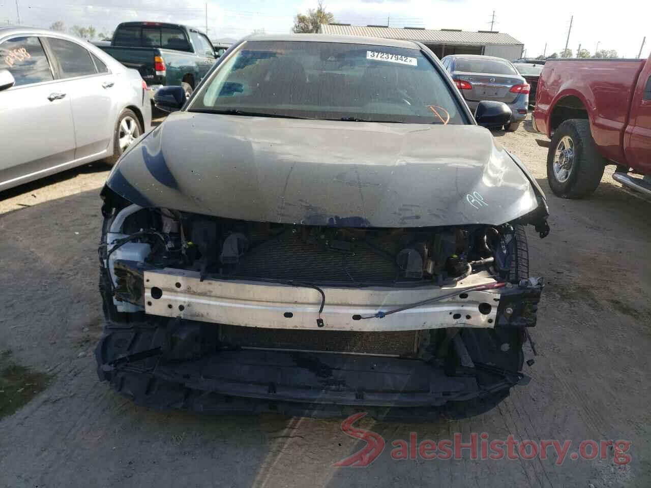 4T1B11HK0JU655637 2018 TOYOTA CAMRY