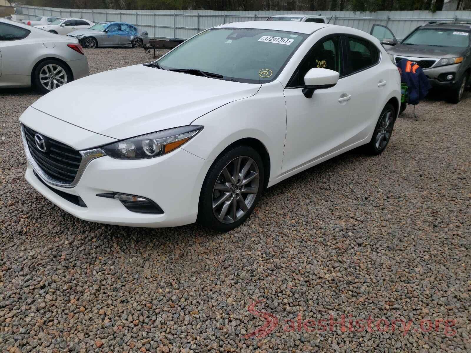 3MZBN1L3XJM255806 2018 MAZDA 3