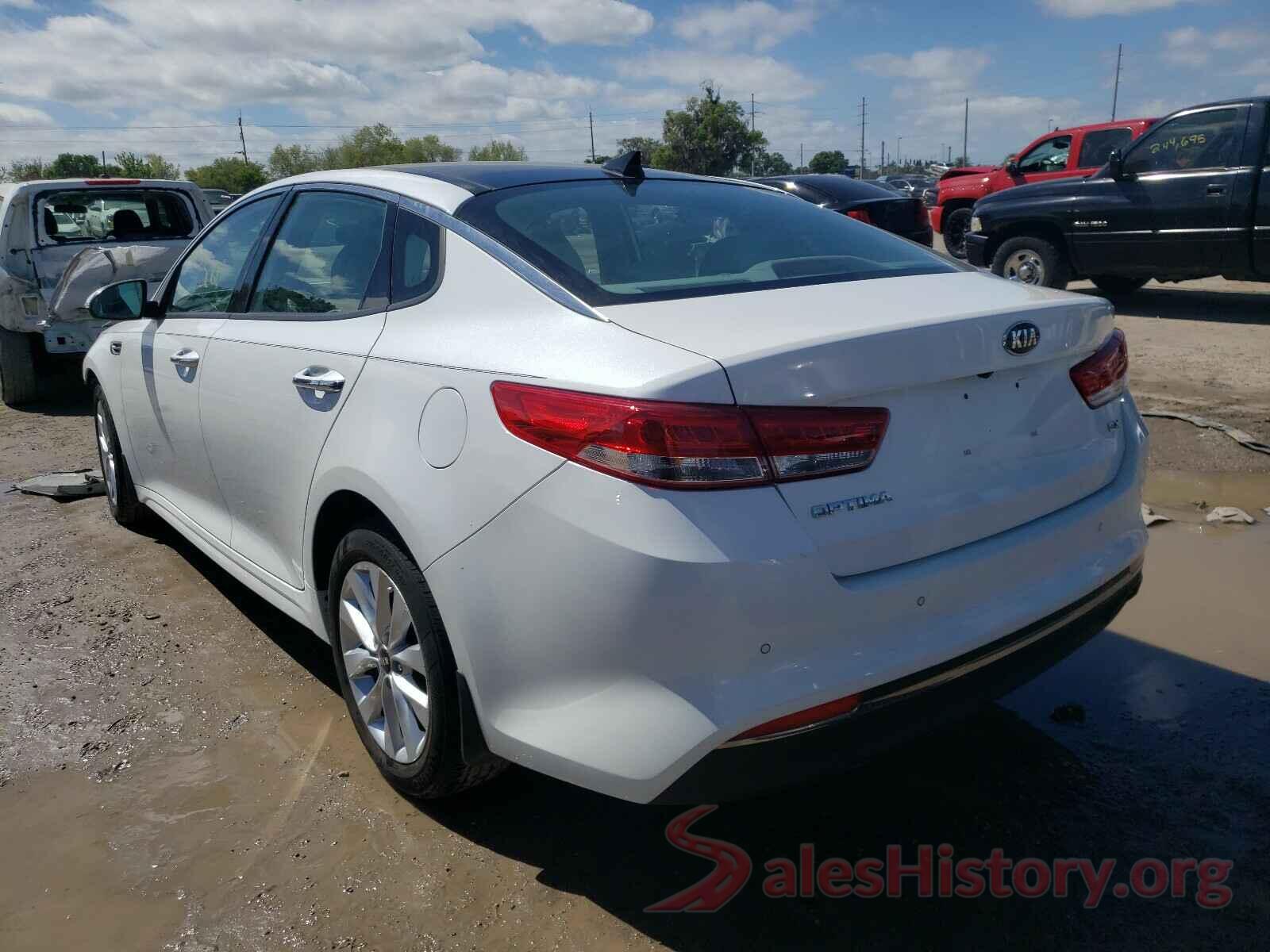 5XXGU4L30JG200702 2018 KIA OPTIMA