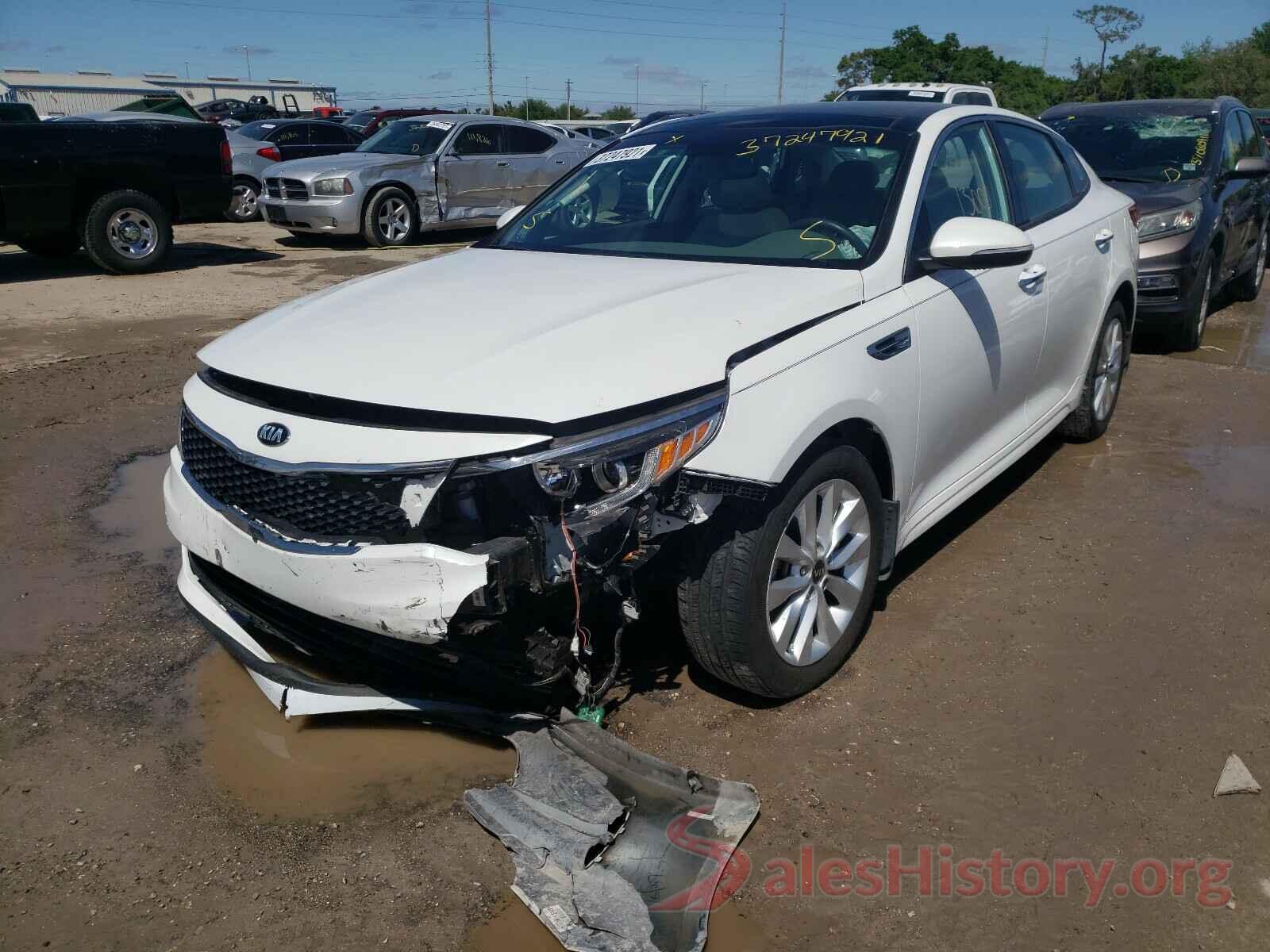 5XXGU4L30JG200702 2018 KIA OPTIMA