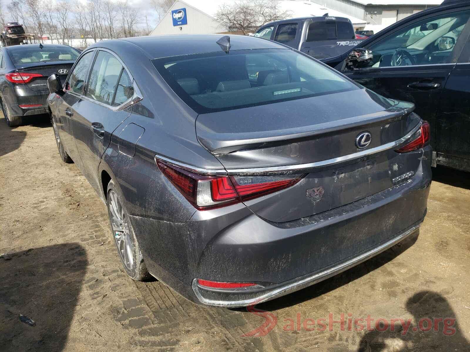 58AB21B10KU001339 2019 LEXUS ES300