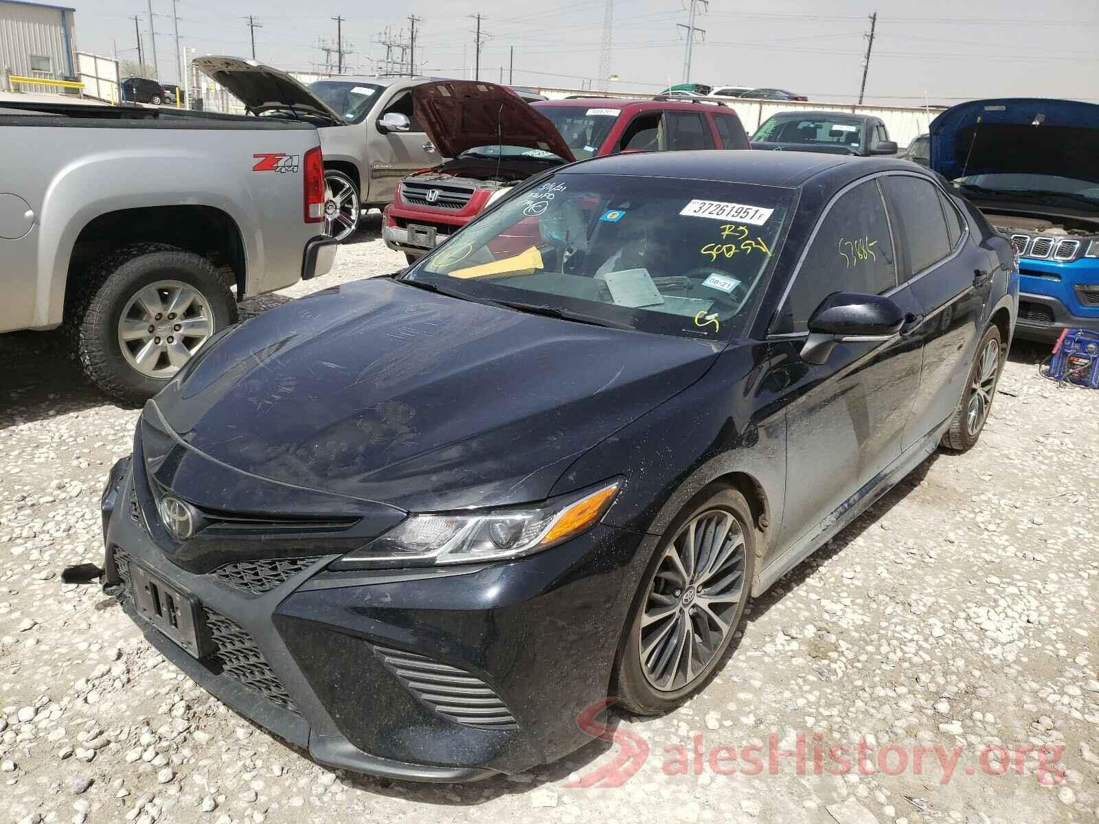 4T1B11HK8JU592531 2018 TOYOTA CAMRY