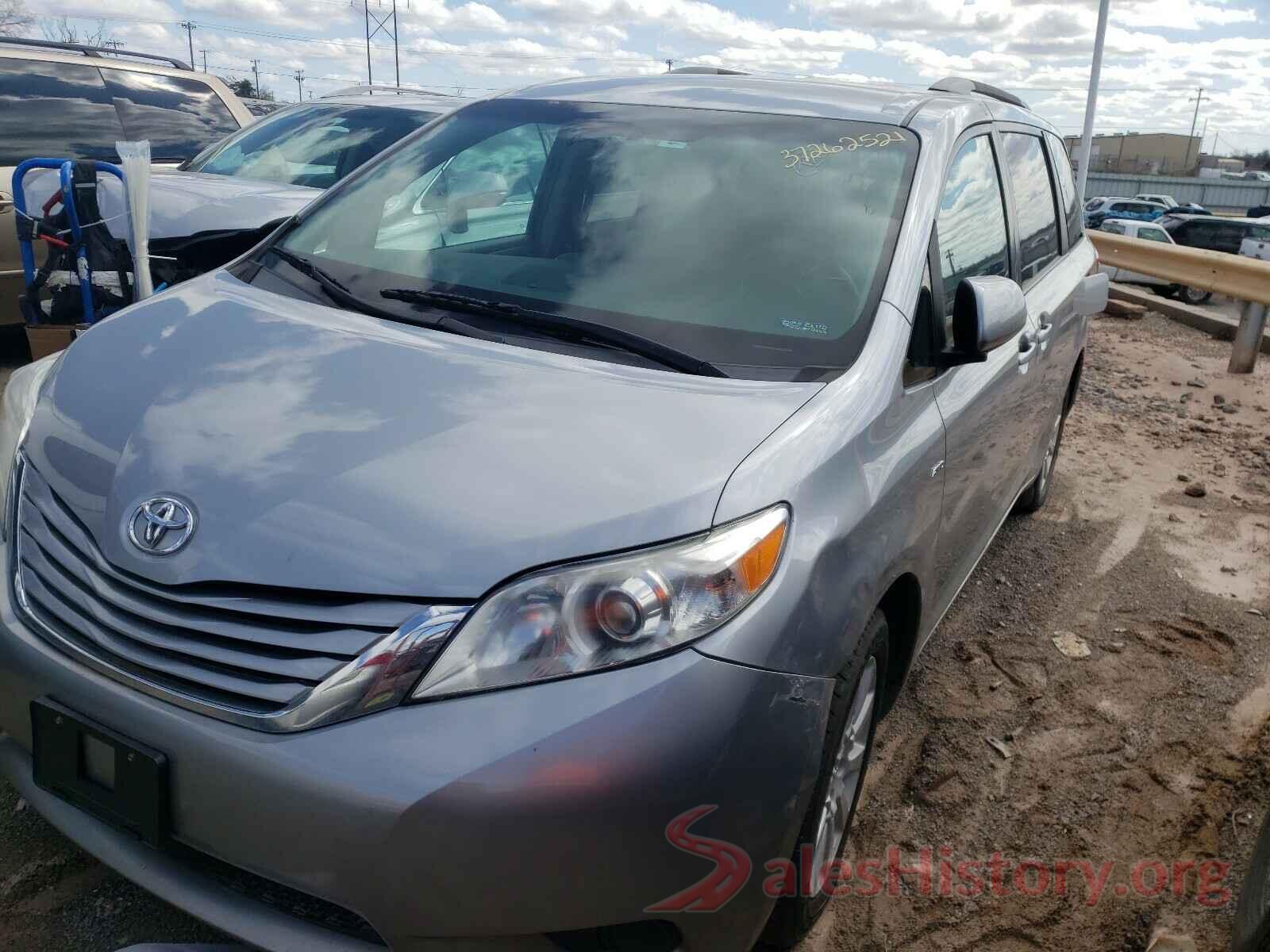 5TDJZ3DC9HS158362 2017 TOYOTA SIENNA