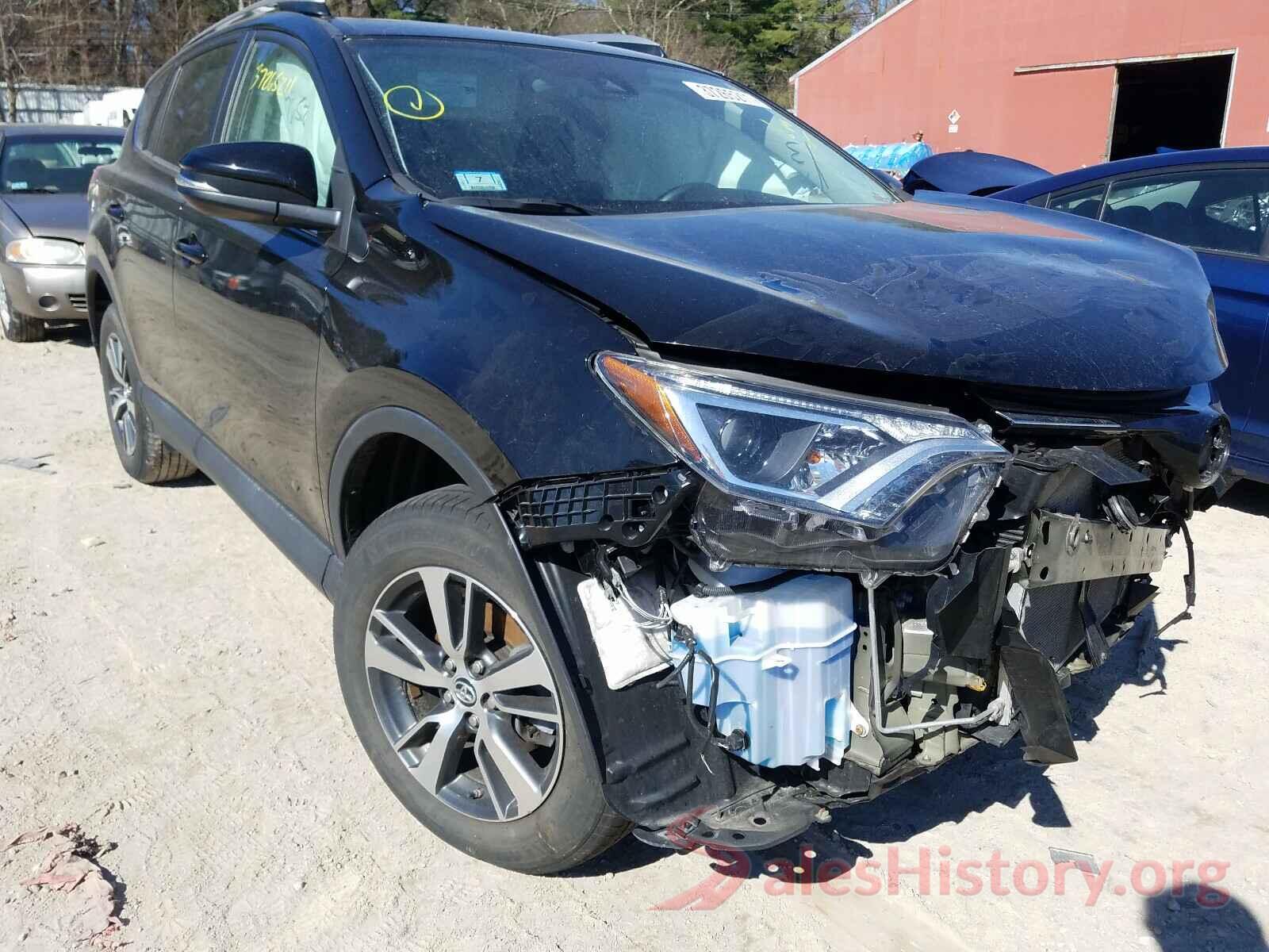 2T3RFREV6JW728241 2018 TOYOTA RAV4