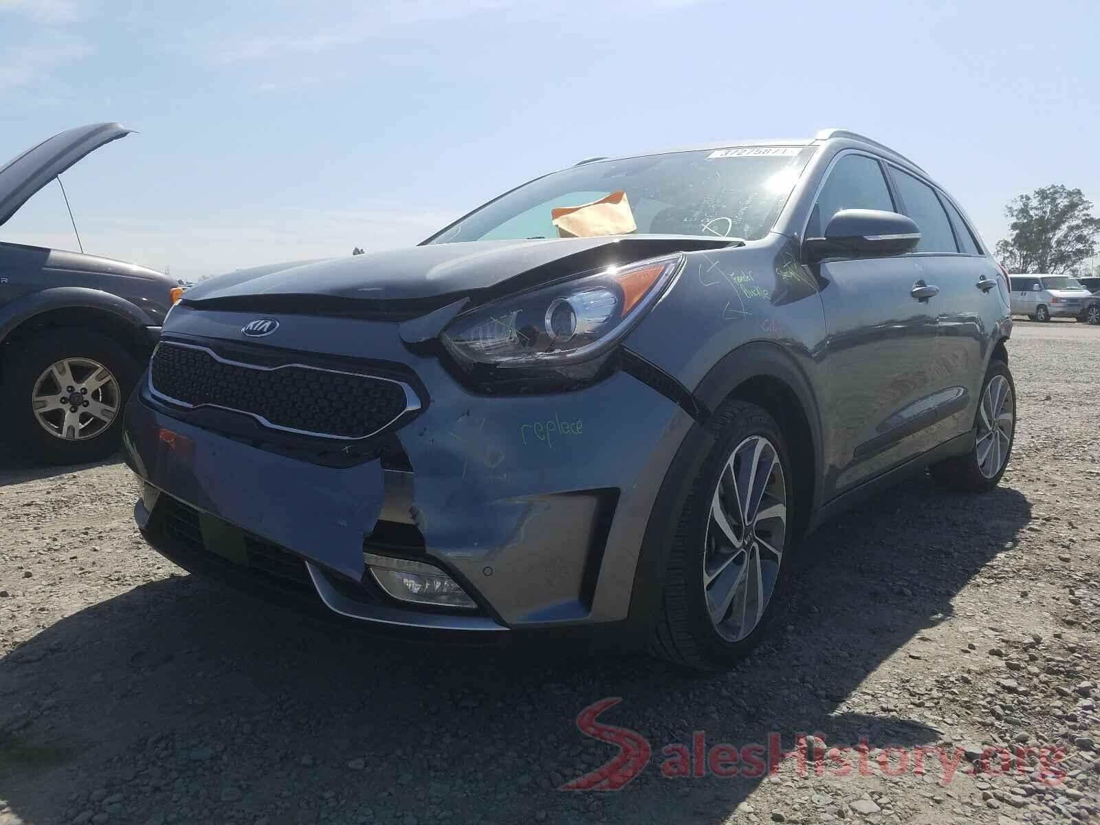 KNDCE3LC8H5078952 2017 KIA NIRO