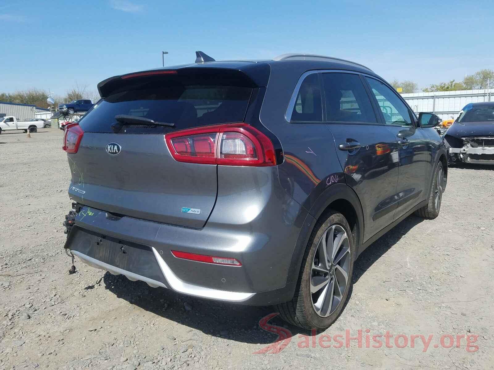 KNDCE3LC8H5078952 2017 KIA NIRO