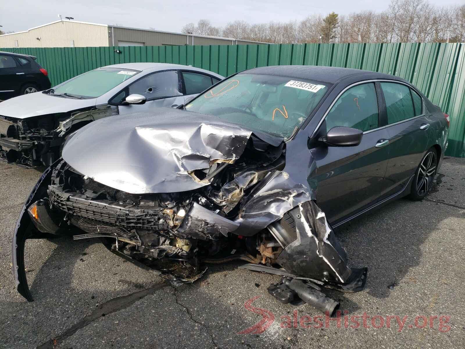 1HGCR2F1XHA137663 2017 HONDA ACCORD